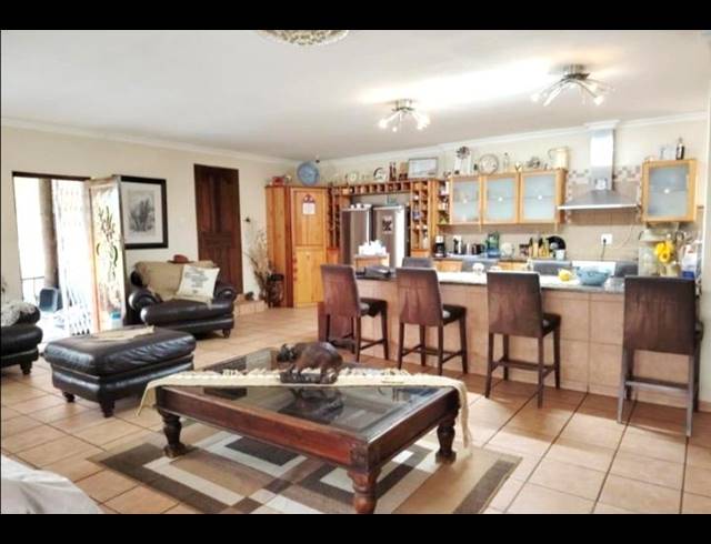 4 BEDROOM HOUSE FOR SALE IN ARBORETUM